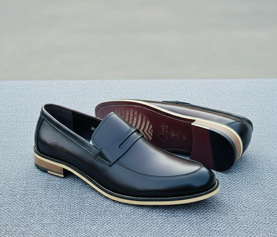 Clarks Originals  - Image 3